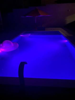 Casa de Condomínio Para Vender com 4 quartos 3 suítes no bairro Estrada do Côco em Camaçari