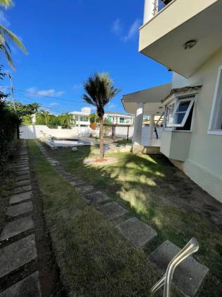 Casa de Condomínio Para Vender com 4 quartos 1 suítes no bairro Vilas do Atlântico em Lauro De Freitas