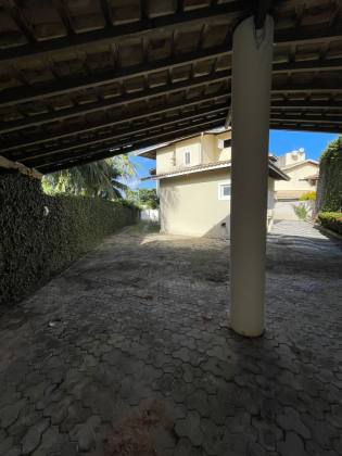 Casa de Condomínio Para Vender com 4 quartos 1 suítes no bairro Vilas do Atlântico em Lauro De Freitas