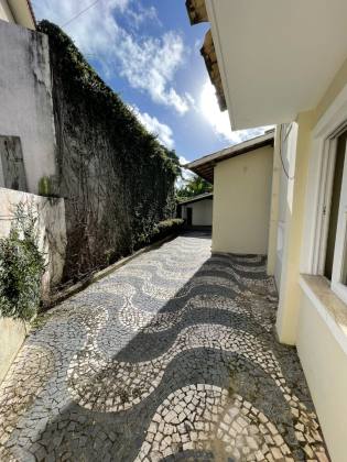 Casa de Condomínio Para Vender com 4 quartos 1 suítes no bairro Vilas do Atlântico em Lauro De Freitas