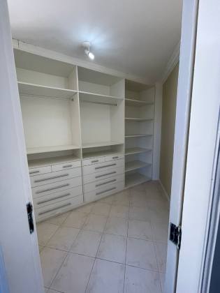 Casa de Condomínio Para Vender com 4 quartos 1 suítes no bairro Vilas do Atlântico em Lauro De Freitas