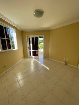 Casa de Condomínio Para Vender com 4 quartos 1 suítes no bairro Vilas do Atlântico em Lauro De Freitas