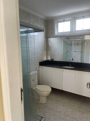 Casa de Condomínio Para Vender com 4 quartos 1 suítes no bairro Vilas do Atlântico em Lauro De Freitas