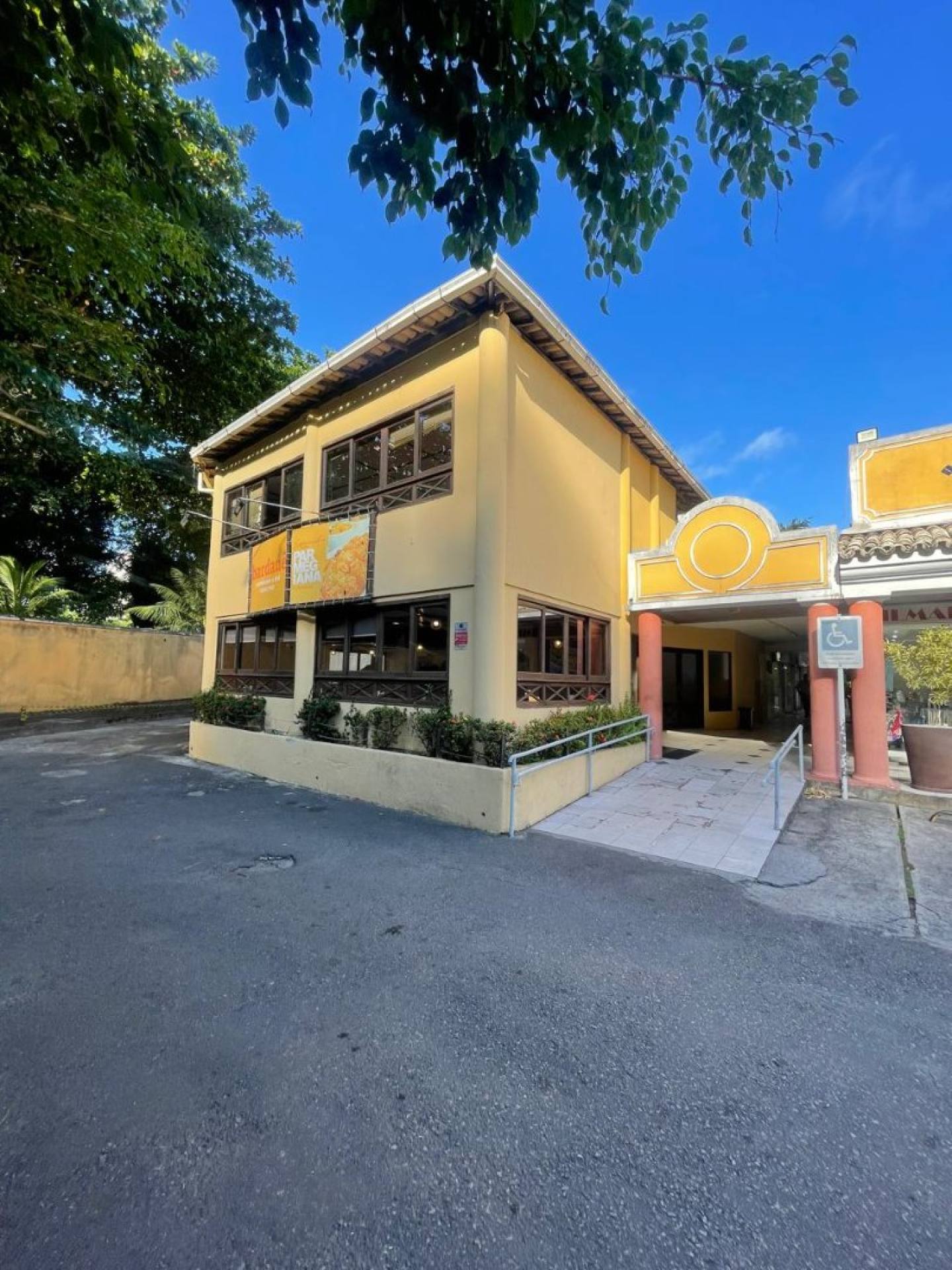 Loja Para Alugar no bairro Imbuí em Salvador