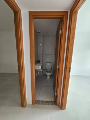 Apartamento Para Vender com 2 quartos 1 suíte no bairro Guarajuba em Camaçari