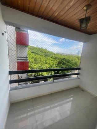 Apartamento Para Vender com 3 quartos 1 suíte no bairro Imbuí em Salvador