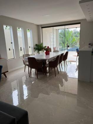 Casa de Condomínio Para Vender com 5 quartos 5 suítes no bairro Portão em Lauro De Freitas