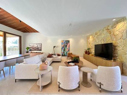 Casa de Condomínio Para Vender com 5 quartos 5 suítes no bairro Praia do Forte em Mata De São João