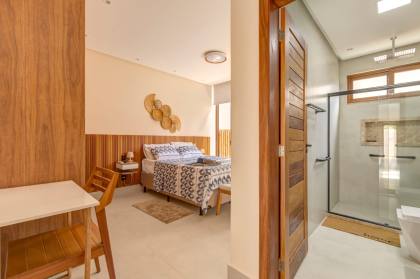 Casa de Condomínio Para Vender com 5 quartos 5 suítes no bairro Praia do Forte em Mata De São João