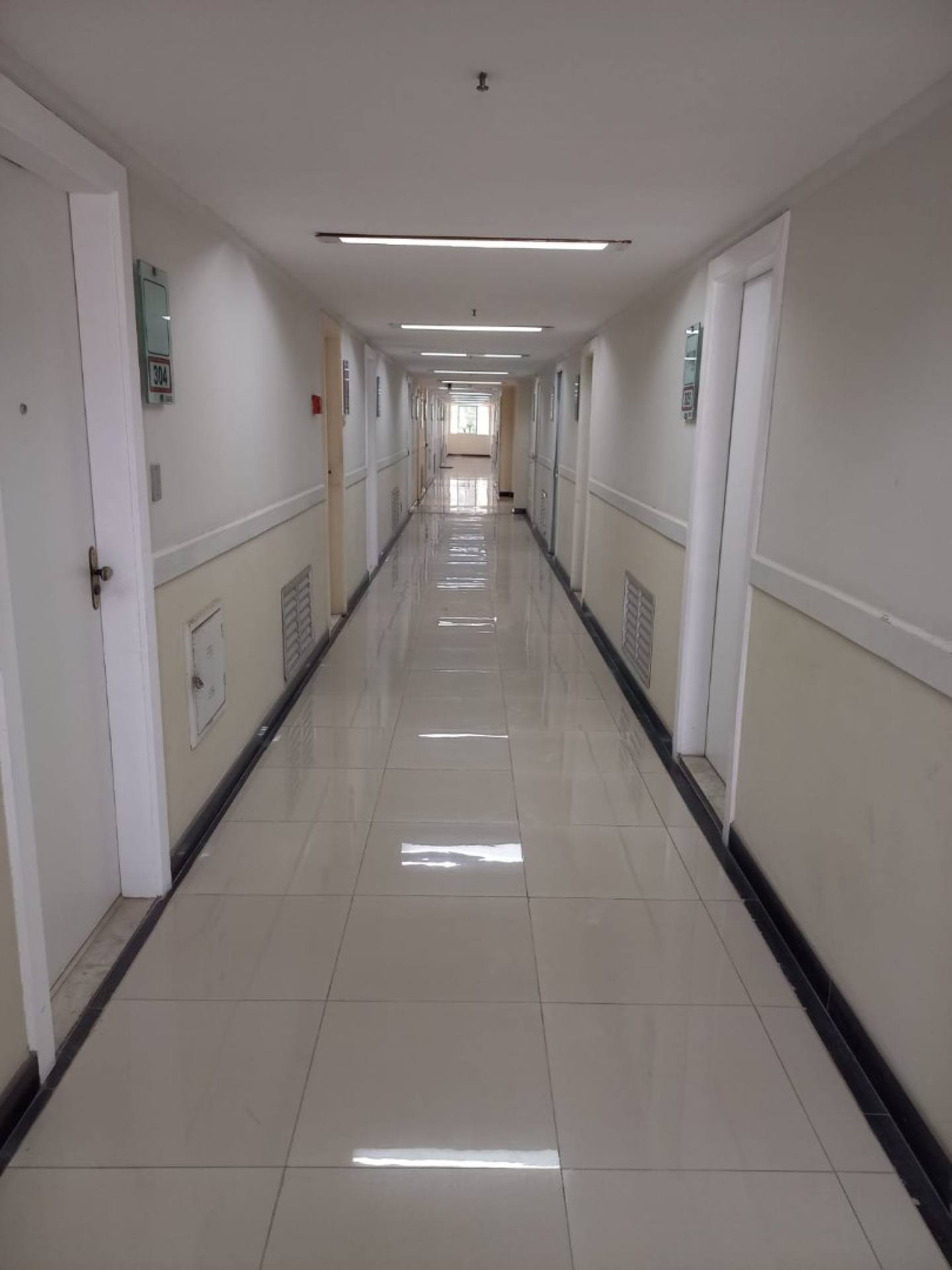 Sala Comercial Para Vender no bairro Parque Bela Vista em Salvador