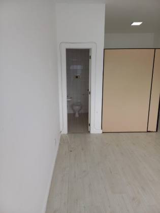 Sala Comercial Para Vender no bairro Parque Bela Vista em Salvador