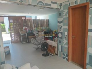 Casa 04 quartos com 03 suítes em Buraquinho