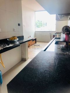 Apartamento 3 Quartos na Barra – Reformado e a Poucos Metros da Praia!