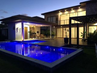 Casa de Condomínio 5 suítes Praia do Forte