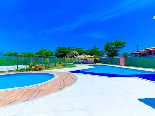 Casa duplex 04 quartos com 03 suítes em condomínio