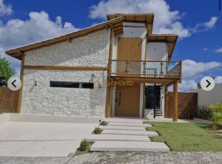 Casa de Condomínio Fazenda Real  Para Vender com 4 quartos 01 suítes no bairro  em Simões Filho