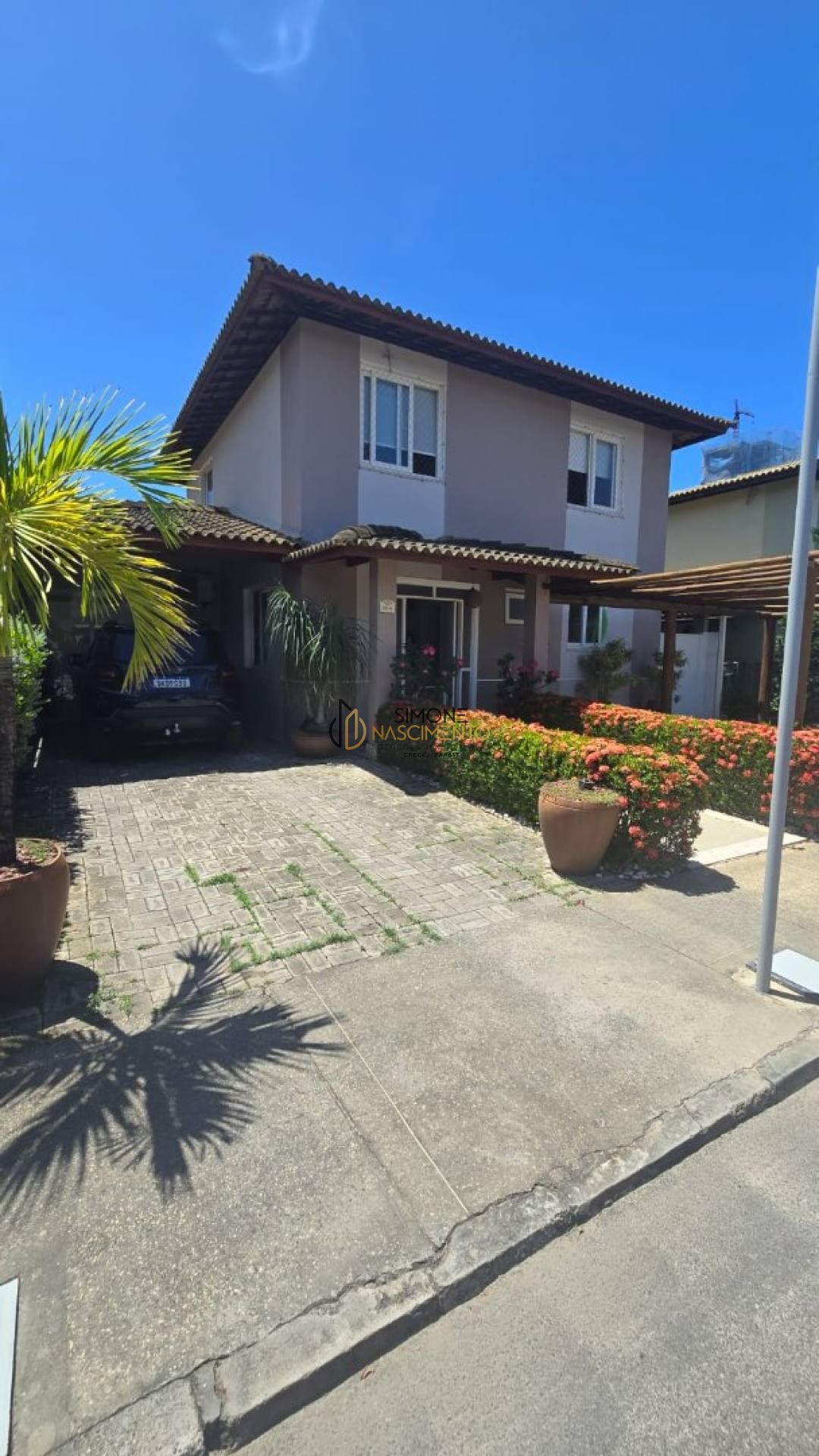 Casa de Condomínio 4 /4 e  2 suítes Piatã em Salvador