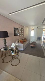 Casa de Condomínio 4 /4 e  2 suítes Piatã em Salvador