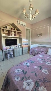 Casa de Condomínio 4 /4 e  2 suítes Piatã em Salvador