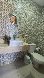 Casa de Condomínio 4 /4 e  2 suítes Piatã em Salvador