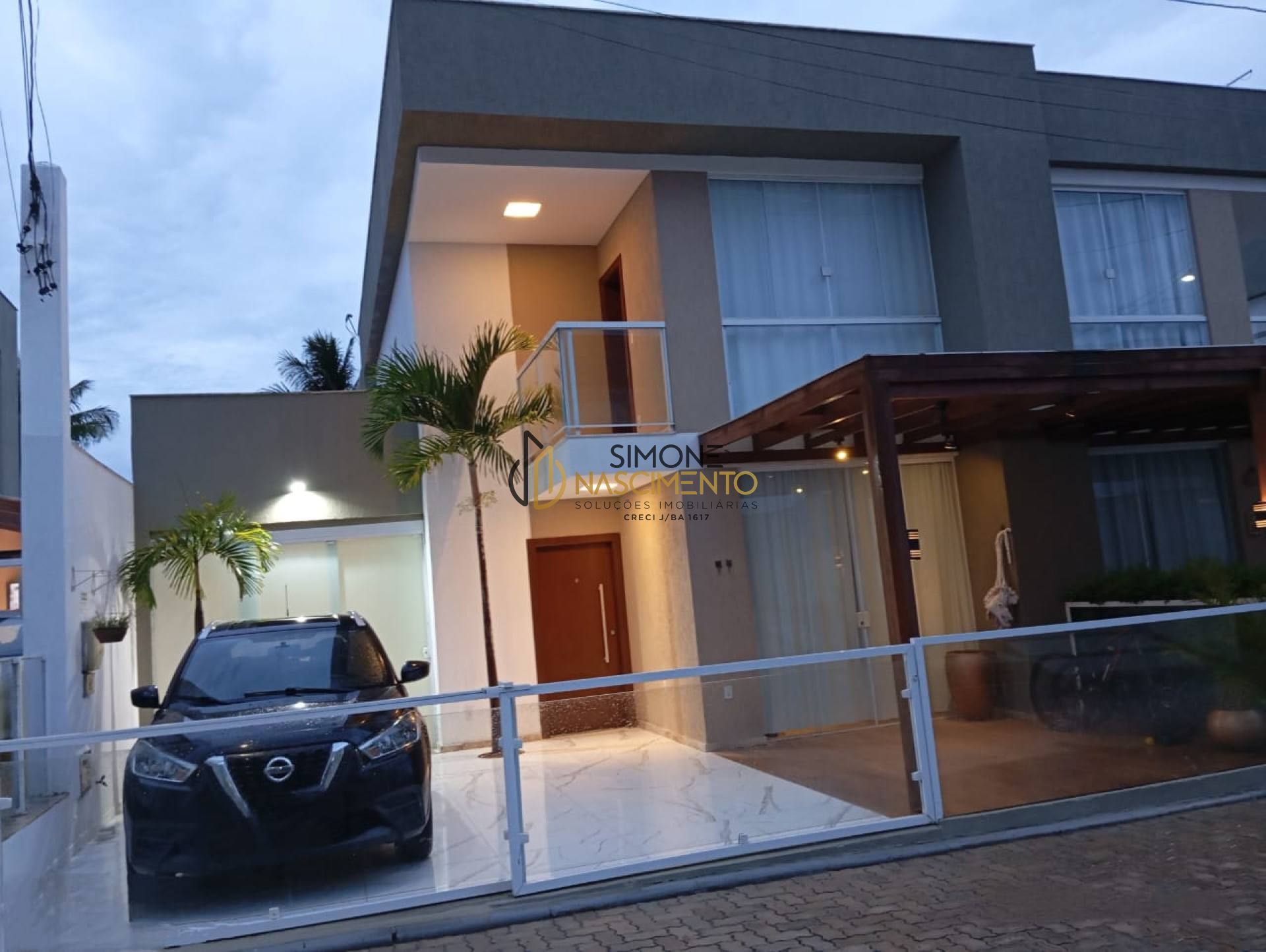 Casa Condomínio 4 /4 e 1 suíte Abrantes