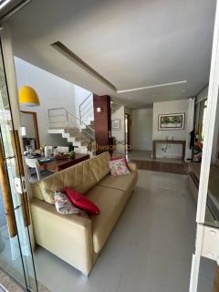 Casa de Condomínio 5 /4 e 2 suítes Barra do Jacuípe em Camaçari