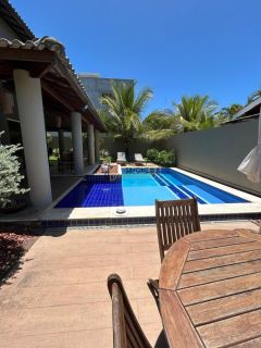 Casa de Condomínio 5 /4 e 2 suítes Barra do Jacuípe em Camaçari