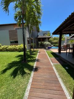 Casa de Condomínio 5 /4 e 2 suítes Barra do Jacuípe em Camaçari