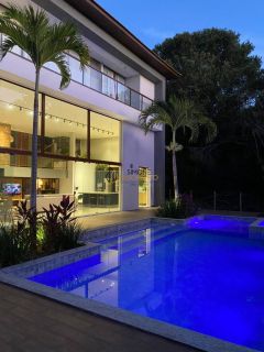 Casa Condomínio 5/4 e 3 suítes Porteira Fechada Praia do Forte