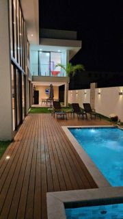 MANSÃO EM GUARAJUBA com 7 Suítes