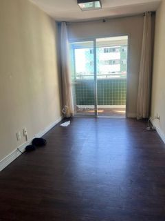 APARTAMENTO 2 QUARTOS COM SUÍTE E VARANDA EM LAURO DE FREITAS