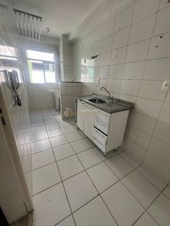 APARTAMENTO 2 QUARTOS COM SUÍTE E VARANDA EM LAURO DE FREITAS