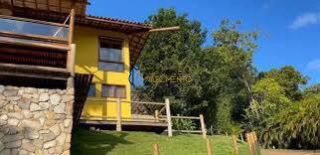 MANSÃO COM 3 SUÍTES EM CONDOMÍNIO EM ITACARÉ-BA