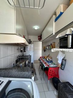 Apartamento 2 /4 e 1 suíte Imbuí