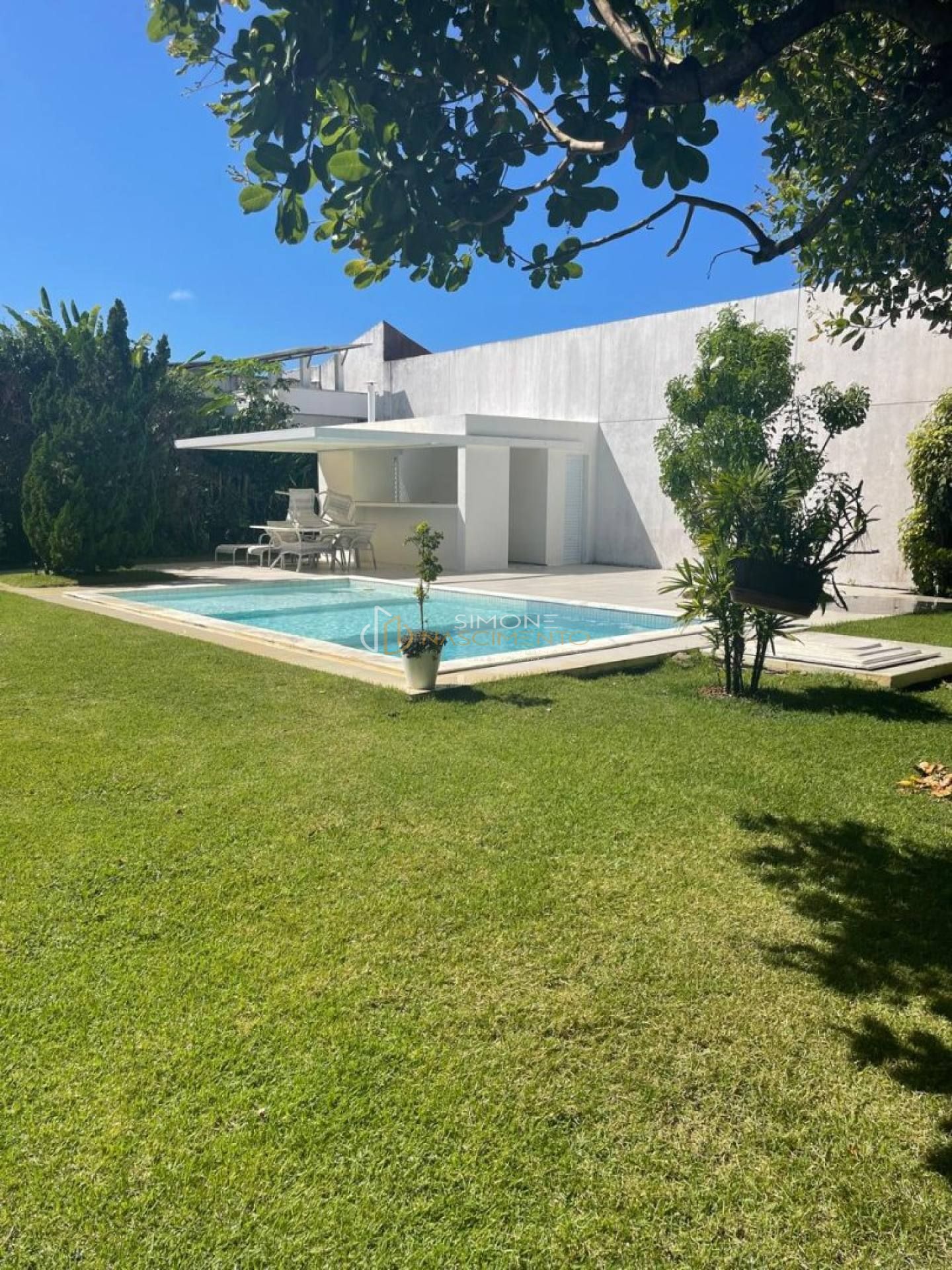 Casa de Condomínio  2 /4 e 1 suítes do Côco