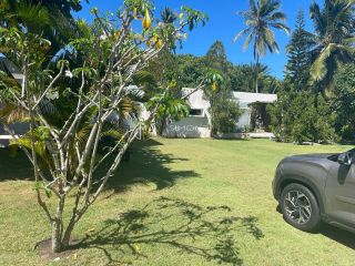 Casa de Condomínio  2 /4 e 1 suítes do Côco