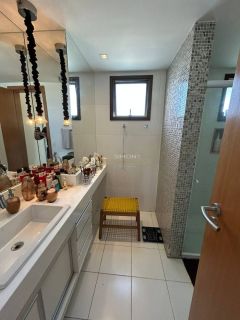 Apartamento 4 /4 e 4 suítes Patamares em Salvador