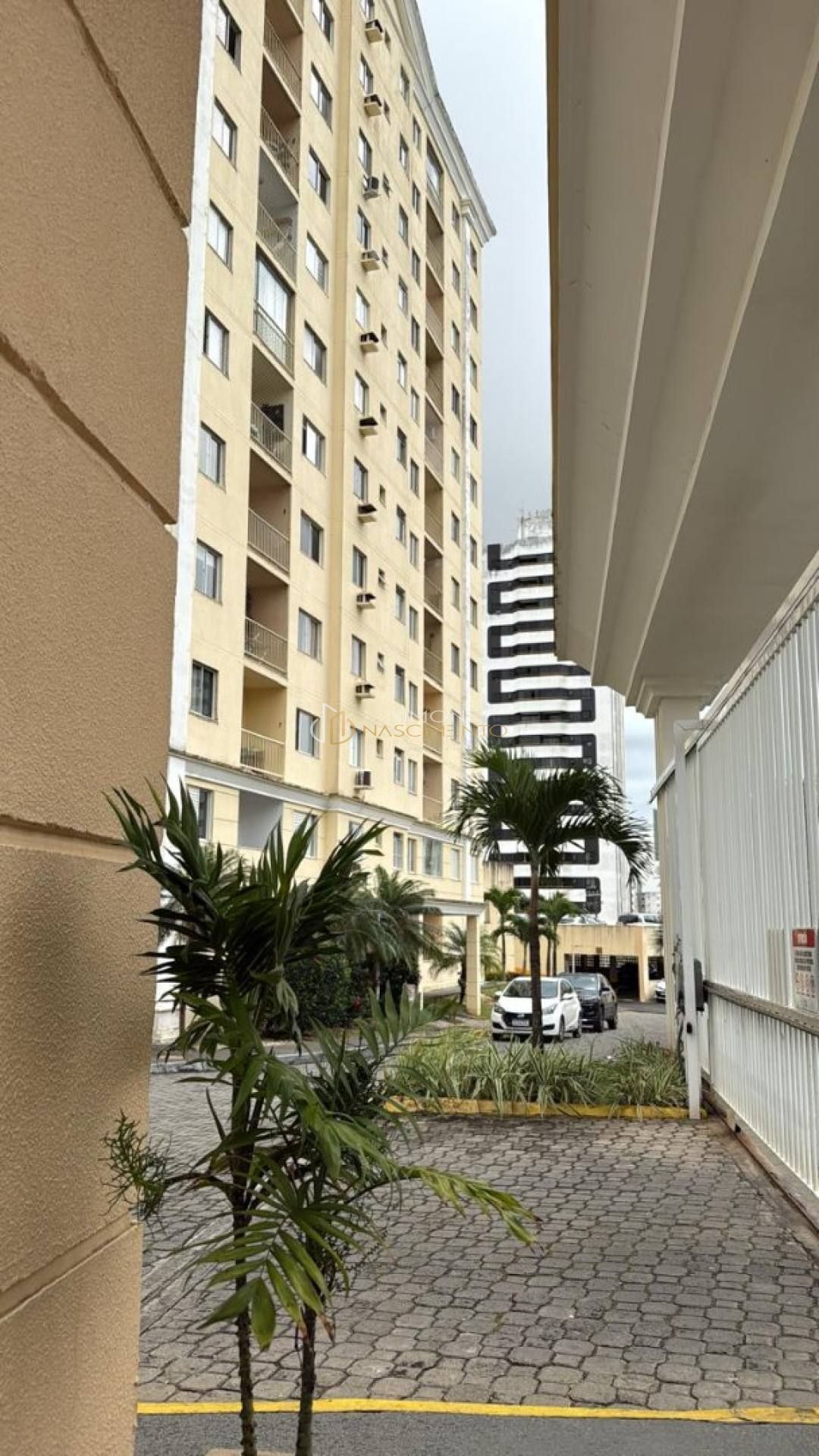 Apartamento 2/4 e 1 suíte Imbuí