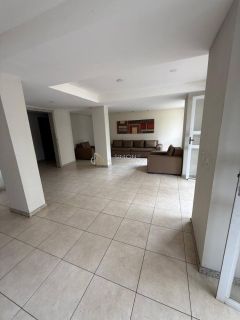 Apartamento 2/4 e 1 suíte Imbuí