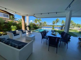 Casa de Condomínio 5/4 e 4 suítes Guarajuba