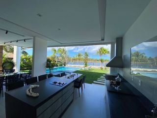 Casa de Condomínio 5/4 e 4 suítes Guarajuba