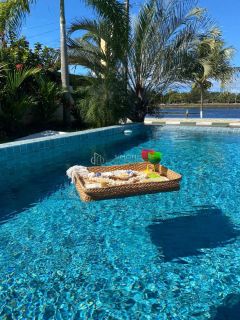 Casa de Condomínio 5/4 e 4 suítes Guarajuba