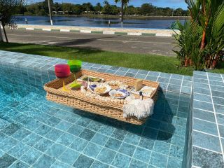 Casa de Condomínio 5/4 e 4 suítes Guarajuba