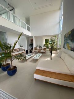 Casa de Condomínio 5/4 e 4 suítes Guarajuba