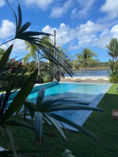 Casa de Condomínio 5/4 e 4 suítes Guarajuba