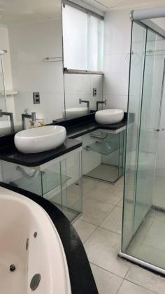 Apartamento 2 /4 e 1 suíte Jardim Armação