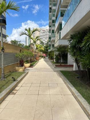 Apartamento 2/4 e 1 suíte Alphaville I em Salvador