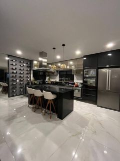 Casa de Condomínio Para Vender com 4 quartos 4 suítes no bairro Alphaville II em Salvador