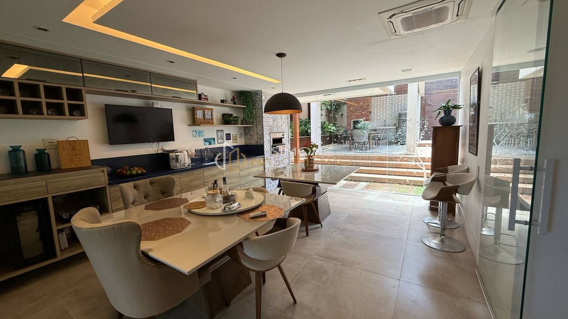 Casa de Condomínio Para Alugar com 4 quartos 4 suítes no bairro Alphaville II em Salvador