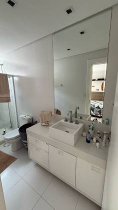 Casa de Condomínio Para Alugar com 4 quartos 4 suítes no bairro Alphaville II em Salvador